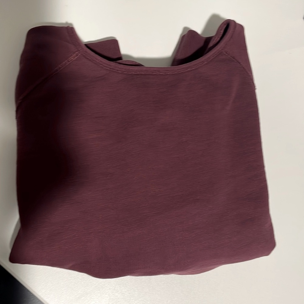 Vince maroon cropped sweater shirt. Size XS
